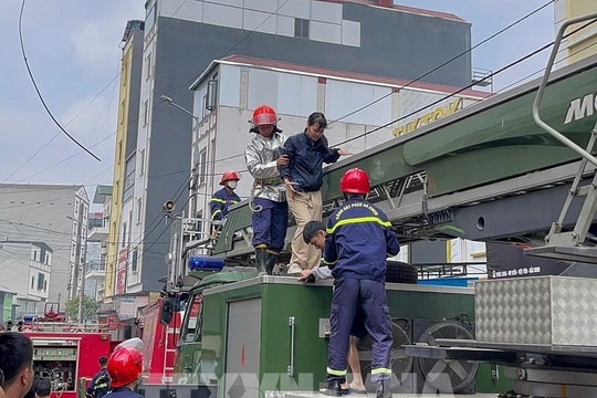 Kịp thời giải cứu 8 người mắc kẹt tại vụ cháy nhà trọ Bắc Ninh