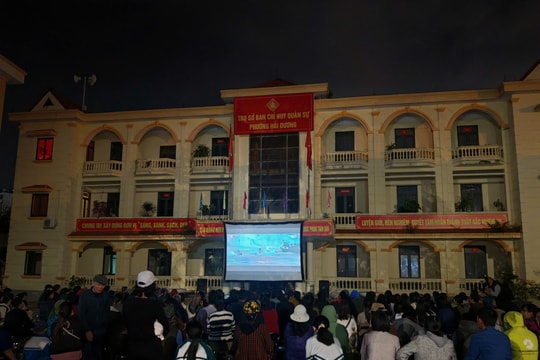 Xem 'Mưa đỏ' để nghe lịch sử kể về người lính