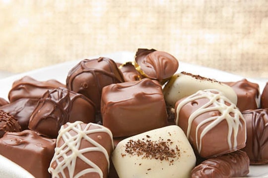 Giá cacao biến động đẩy chocolate nguyên chất vào nhóm hàng xa xỉ