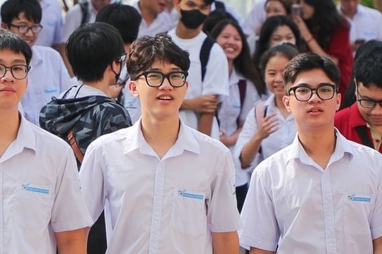 Trường Đại học Kinh tế - Đại học Quốc gia Hà Nội dừng xét tuyển học bạ, bỏ tổ hợp A01
