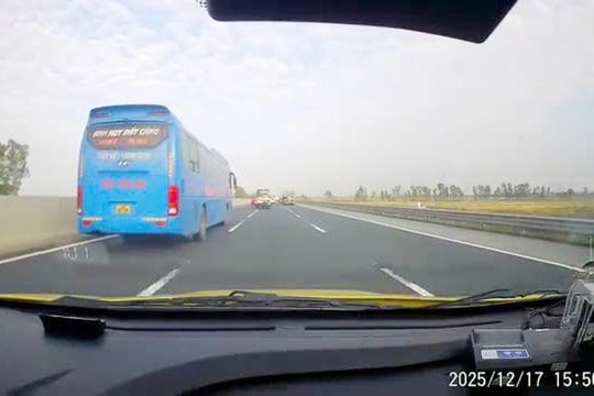 Đi sai làn trên cao tốc Hà Nội - Hải Phòng, lái xe khách bị phạt 5 triệu đồng, trừ 2 điểm trên giấy phép