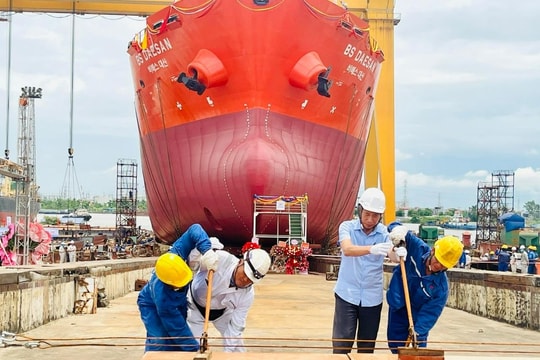Hai Phong shipbuilders win big