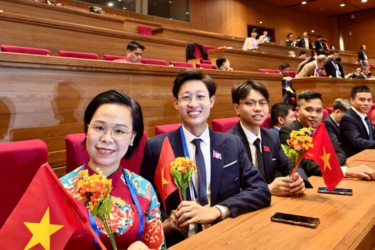 Đoàn đại biểu Hải Phòng dự Đại hội Thi đua yêu nước toàn quốc lần thứ 11