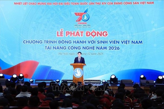 Phát động Chương trình đồng hành với sinh viên Việt Nam tài năng công nghệ