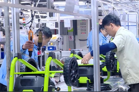 Removing bottlenecks, strengthening connectivity for FDI enterprises