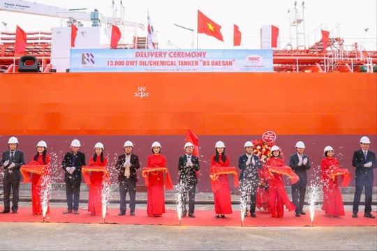 Công ty Đóng tàu Phà Rừng bàn giao tàu chở dầu, hóa chất thứ 3 cho đối tác Hàn Quốc