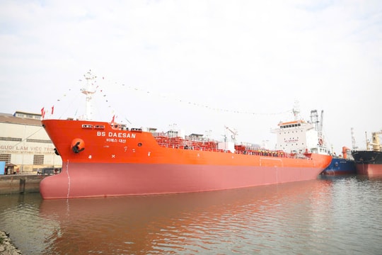 Công ty Đóng tàu Phà Rừng phấn đấu giá trị sản xuất năm 2026 đạt 785 tỷ đồng