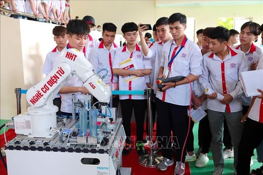 Đầu tư hơn 580.000 tỷ đồng hiện đại hóa, nâng cao chất lượng giáo dục