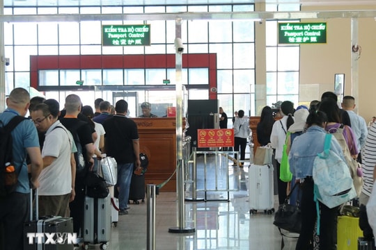 Thêm mức phạt với hành vi để khách du lịch trốn ở lại trái phép