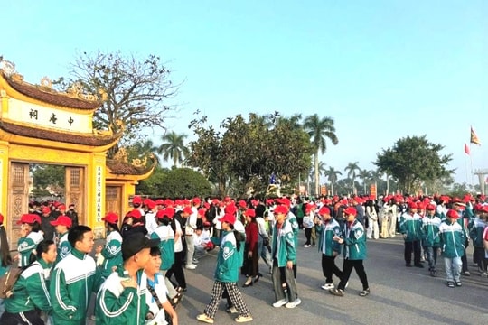 Đền thờ Trạng Trình Nguyễn Bỉnh Khiêm đón hơn 25.000 lượt khách tham quan