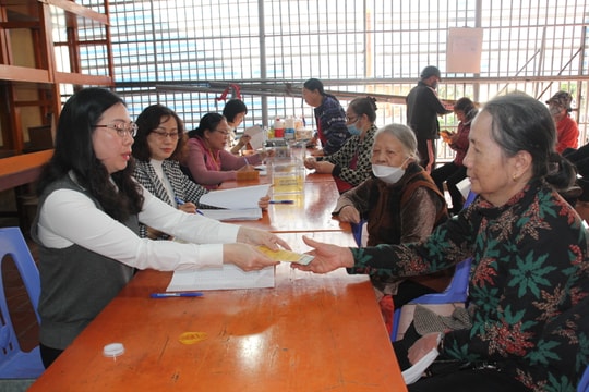 Chi trả lương hưu, trợ cấp 2 tháng liền trước Tết Nguyên đán