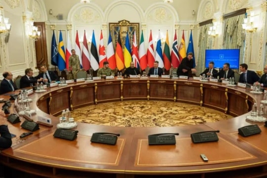 Anh, Pháp cam kết triển khai lực lượng tại Ukraine sau thỏa thuận ngừng bắn