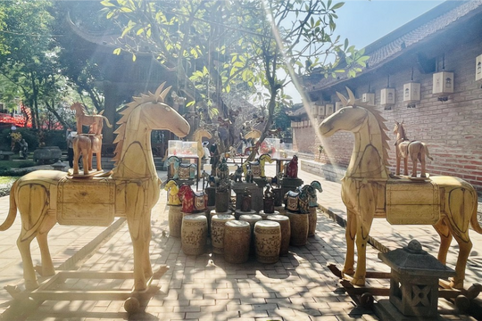 Trưng bày chuyên đề 'Ngựa về phố' khai mạc tại Văn Miếu - Quốc Tử Giám