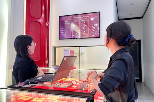 Giá vàng đồng loạt tăng bật trở lại