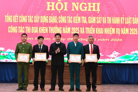Kim Thành kết nạp đảng viên vượt kế hoạch