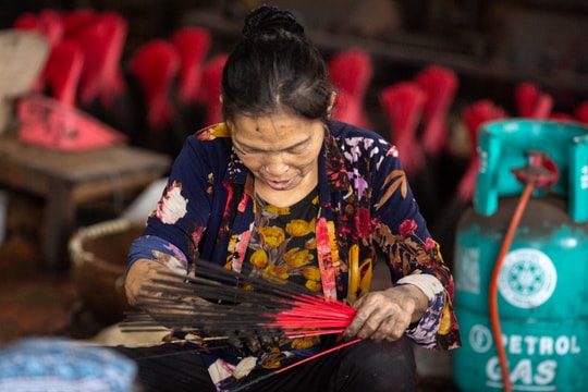 Về nơi hương trầm kể chuyện Tết xưa
