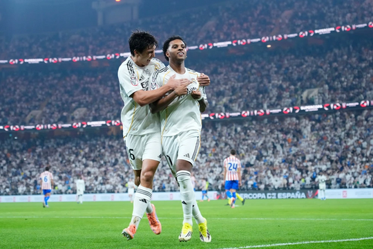 Real Madrid thắng Atletico, hẹn Barcelona ở chung kết Siêu cúp Tây Ban Nha