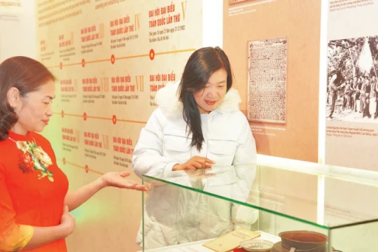 Triển lãm 'Đảng Cộng sản Việt Nam - Từ Đại hội đến Đại hội' - Những mốc son lịch sử