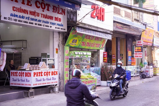 Lượng khách mua pate Cột Đèn truyền thống giảm mạnh