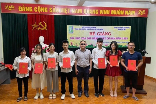 Mở các lớp dạy nghề, tạo việc làm cho người khiếm thị