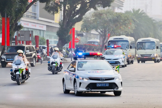 Phân luồng giao thông phục vụ Chương trình nghệ thuật chào mừng Đại hội XIV của Đảng