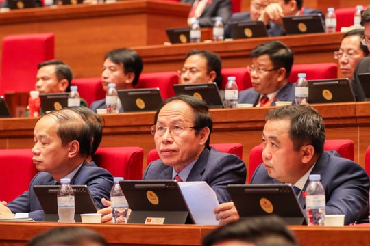 Những hình ảnh đoàn thành phố Hải Phòng trong phiên thảo luận các Văn kiện Đại hội