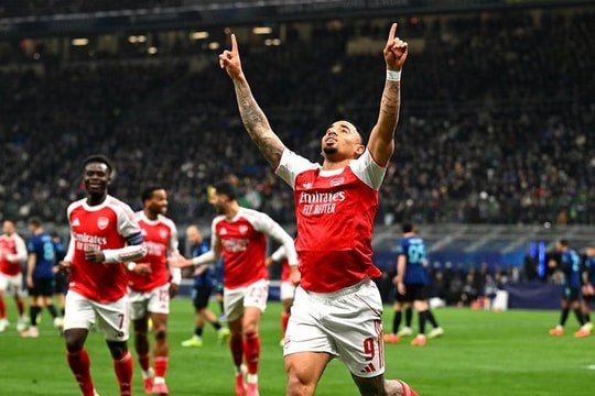 Arsenal dẫn đầu tuyệt đối Champions League sau 7 lượt trận