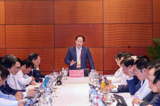 Hai Phong City Party Committee delegation discusses Congress’s draft documents