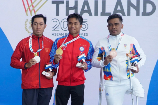 Các kình ngư Việt Nam gặt hái thêm thành tích tại ASEAN Para Games 13