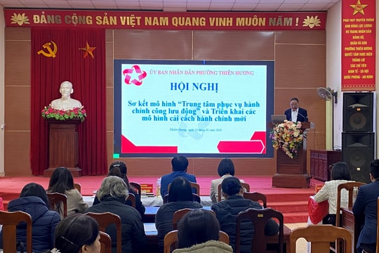 Trung tâm Phục vụ hành chính công phường Thiên Hương hỗ trợ lưu động hơn 300 lượt người
