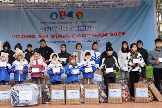 Thành đoàn Hải Phòng tổ chức chương trình thiện nguyện ‘Đông ấm vùng cao’ tại tỉnh Cao Bằng