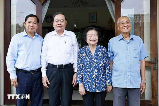Chủ tịch Quốc hội thăm và tri ân các nguyên lãnh đạo Đảng, Nhà nước