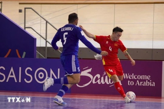 Futsal Việt Nam ngược dòng thắng Kuwait trong trận đầu ra quân