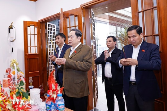 Chủ tịch Quốc hội tri ân các đồng chí nguyên lãnh đạo Đảng, Nhà nước