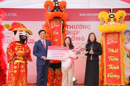 Agribank trao giải đặc biệt 1 tỷ đồng chương trình tiết kiệm dự thưởng