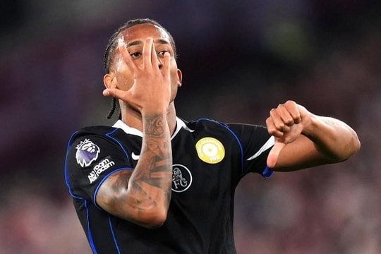 Chelsea thắng siêu kịch tính Napoli, giành vé vào vòng loại trực tiếp Champions League