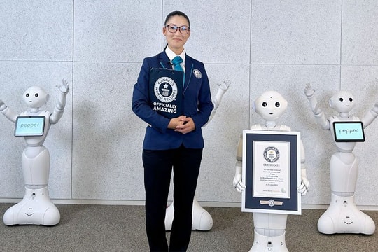 Robot Pepper đạt kỷ lục Guinness thế giới về sản xuất hàng loạt