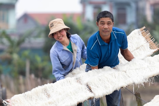 Bánh đa sợi ở Tào Khê vào vụ Tết