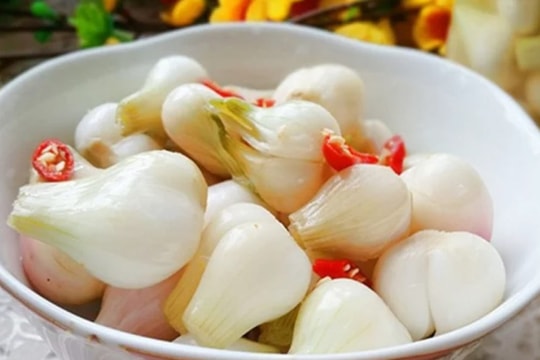 Các bước muối hành giòn tan, để lâu không váng, không ỉu