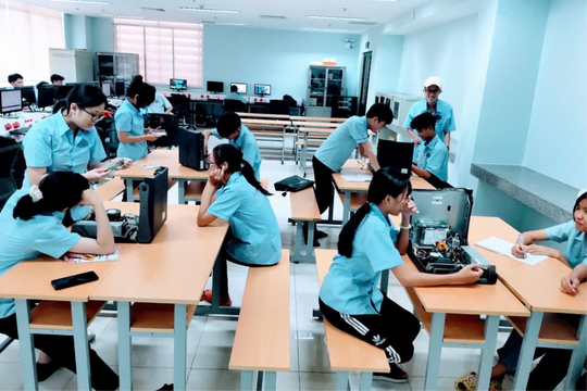 Bộ Giáo dục và Đào tạo công nhận 5 trường cao đẳng chất lượng cao