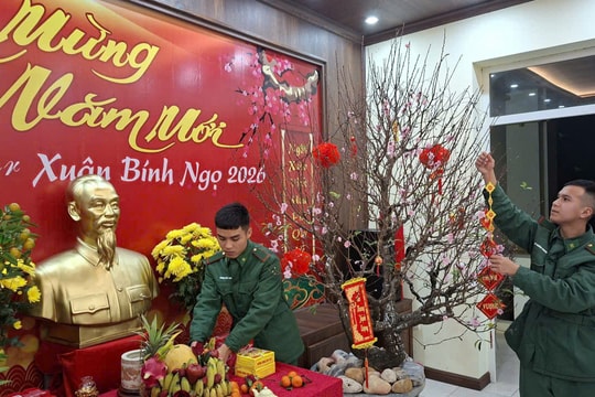 Lần đầu đón Tết giữa trùng khơi