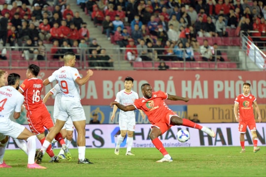 5 cầu thủ sẽ bị treo giò tại vòng 13 V-League