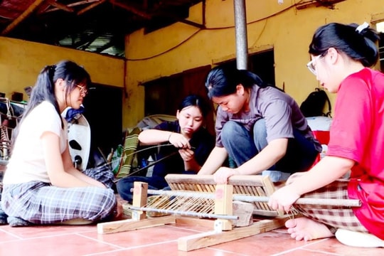 Giữ lửa làng nghề truyền thống
