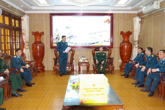 Chấp hành nghiêm chế độ trực chỉ huy, trực ban chiến đấu, không để bị động, bất ngờ