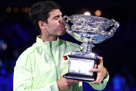 Alcaraz vô địch Australian Open 2026, hoàn tất Career Grand Slam lịch sử