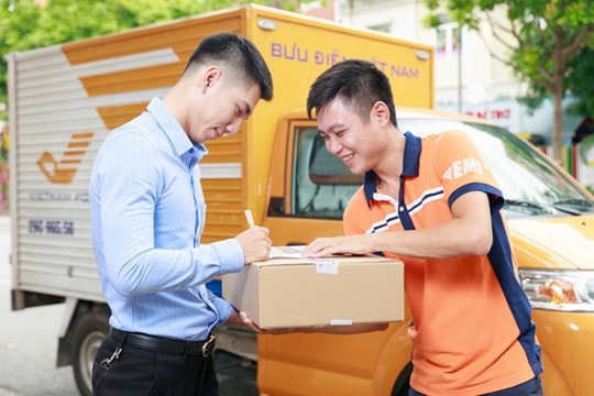 Hàng gửi bưu điện trước 28 tháng Chạp sẽ được nhận trước Tết