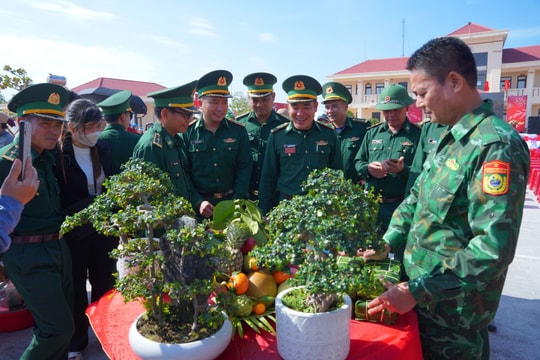 6.700 phần quà Tết đến với người dân và bộ đội biên phòng 17 tỉnh, thành
