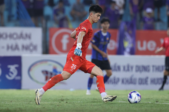 Nhóm cuối bảng V-League biến động sau sự trở lại của dàn sao U23 Việt Nam