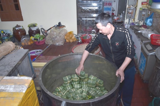 Làng bánh chưng Thủy Đường tất bật ngày cuối năm