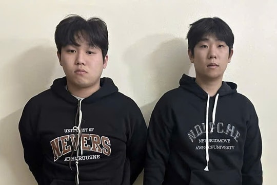 Bàn giao cho Hàn Quốc 2 đối tượng bị Interpol truy nã
